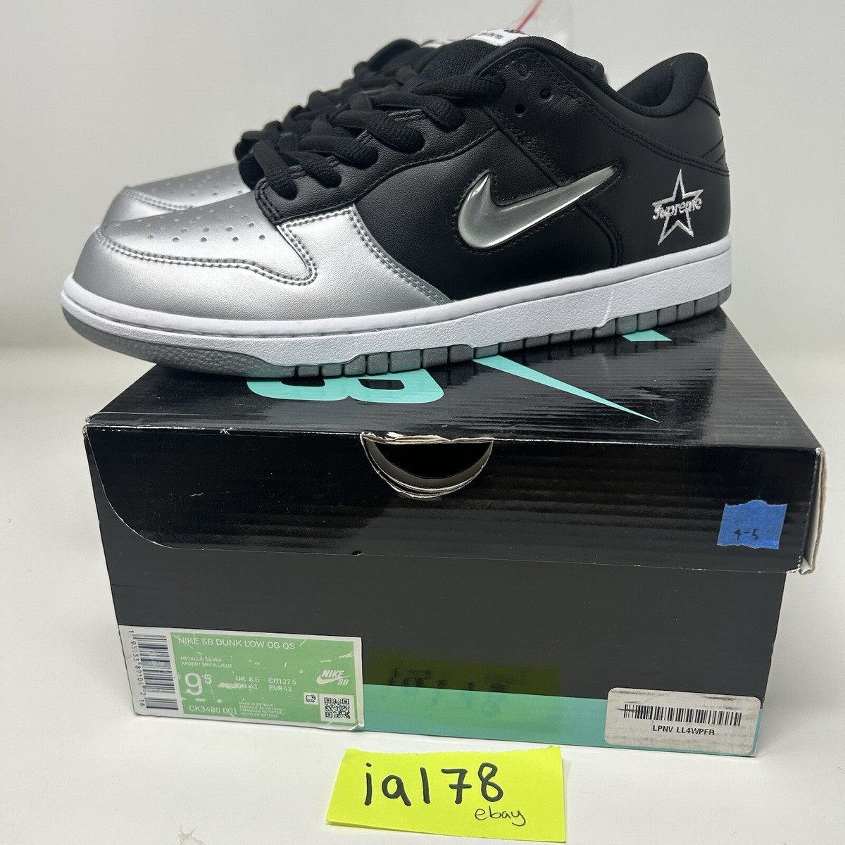 Nike Supreme x Dunk SB QS Low Metallic Silver for Sale Nike Supreme x Dunk SB QS Low Metallic Silver for Sale