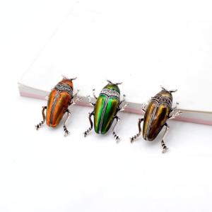 Fun Beetle Brooches Insect Pin Bug Brooch Women Men Jewelry Accessoriesd Badges 