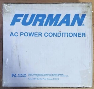 Furman Compact Power Conditioner mit Auto-Resetting Spannungsschutz - Schwarz - Bild 1 von 4