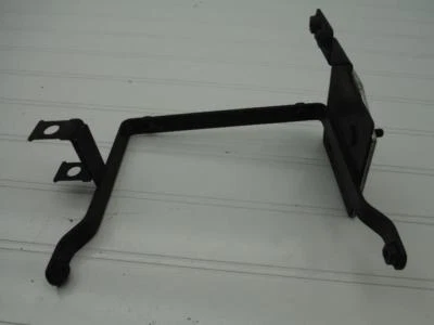 01 Honda Shadow  VT750CD2   HOLDER, BATTERY BOX  MOUNT 50322-MBA-A40 Foto 1 de 4