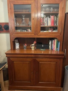 Multiyork Master Furniture Makers Large Cabinet. Cherry Wood - Picture 1 of 5