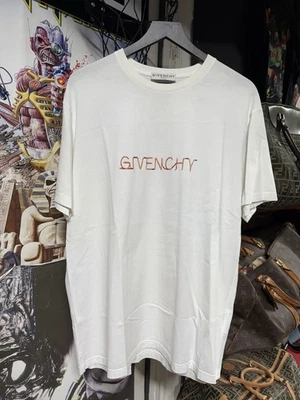 Camiseta blanca Givenchy Spellout usada para hombre talla grande  Foto 1 de 4
