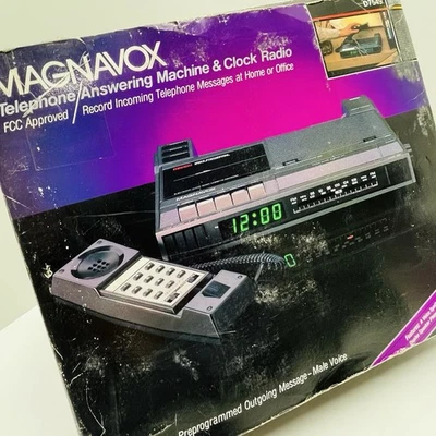 Magnavox D7549 Telefon / Anrufbeantworter & Radiowecker Vintage 80er NOS NEU - Bild 1 von 4