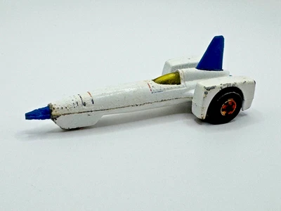 VINTAGE 1979 HOT WHEELS EVEL KNIEVEL RED WHITE BLUE ROCKET CAR TRICAR  8X - Image 1 of 4