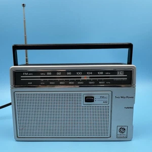 Radio Portátil Personal General Electric GE Modelo 7-2660B FM/AM Doble Potencia Funciona - Imagen 1 de 16
