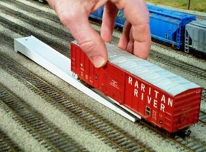 RIX RAIL-IT TOOL Carriage Re-Railing Guide N Gauge 1/160 Scale by RIX 628-0003 - Bild 1 von 3