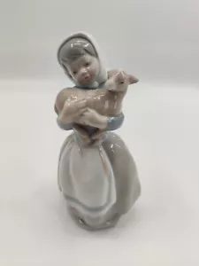 LLADRO NAO FIGURINE GIRL WITH LAMB SPAIN 8" "Lamb in Arms" #0120 - Picture 1 of 8