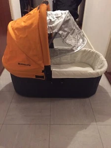Upperbaby Vista Carrycot 2012 model - Picture 1 of 12