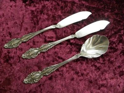 BAROQUE ROSE 2 Master Butter Knives 1 Sugar Spoon 1881 Rogers Oneida Ltd FINE - Image 1 of 3