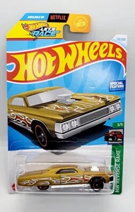 Hot Wheels 2024 Layin Lowrider Gold HW Reverse Rake Toy Car New - Picture 1 of 4
