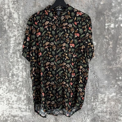Hot Topic Size M Dark Floral Tropical Goth Casual Button Shirt Short Sleeve - Image 1 of 4