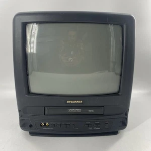 Sylvania SRC21135 13” Color TV VCR Combo Retro Gaming TV VHS Player - Picture 1 of 11
