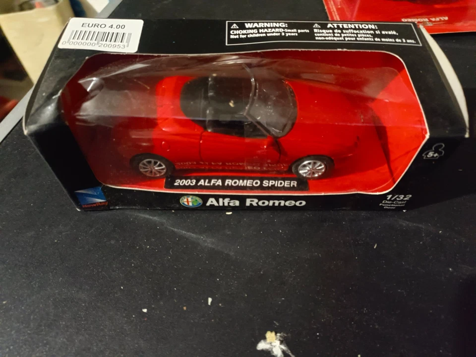 2003 ALFA ROMEO SPIDER NEW RAY SCALA 1:32 CON SCATOLA BOX - Immagine 1 di 2