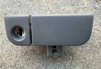 2002-2007 Honda CR-V Glove Box Latch Dark Light Gray Grey With Screws OEM NO KEY - Image 1 of 4