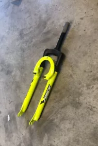 24" Ground Force Suspension Bicycle Fork 1 1/8" x 7" Threadless (Yellow) - Picture 1 of 1