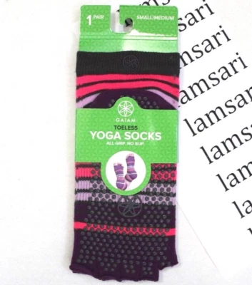 Un par de calcetines de yoga Gaiam morados sin dedos talla pequeña mediana todo agarre sin deslizamiento Foto 1 de 2