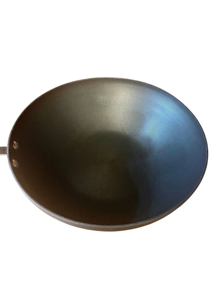 Круглая сковорода для гриля с антипригарным покрытием Circulon Hard-Anodized Wok 11 дюймов - Изображение 1 из 4