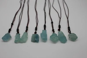 Aquamarin Rohstein Anhänger Rau Edelstein Naturstein Heilstein Geschenkidee - Picture 1 of 4