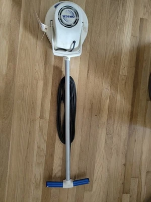 Pulidora de piso y alfombra Oreck XL Orbiter ORB600MW SIN almohadillas Foto 1 de 4