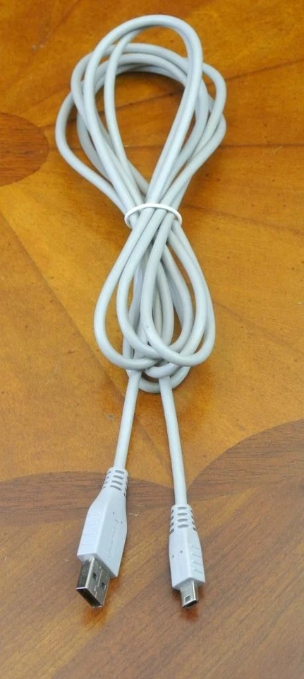 Nintendo USB Charger 8' Cable Nintendo Wii U Classic Controller Pro Genuine - Image 1 of 1