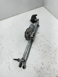 2009-2017 AUDI Q5 8R WINDSHIELD WIPER TRANSMISSION BRACKET W/ MOTOR 8R1955023D - Picture 1 of 4