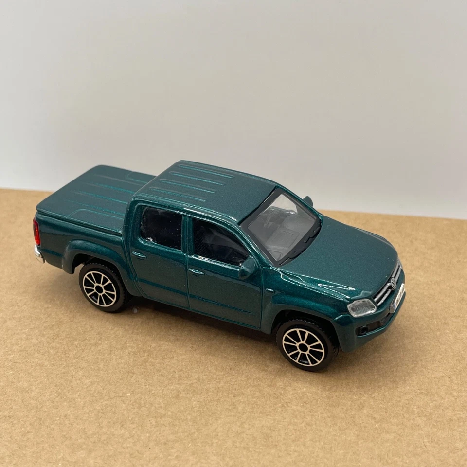 Volkswagen Amarok Bburago Diecast Car Modelo 1/43 Combi P&P #20 Discos de compra múltiple. Foto 1 de 3