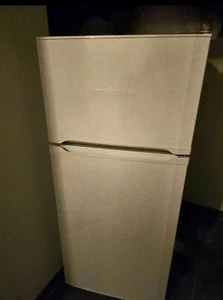 Liebherr Kühlgefrierkombination (freistehend, 196 l Nutzinhalt) - Bild 1 von 6