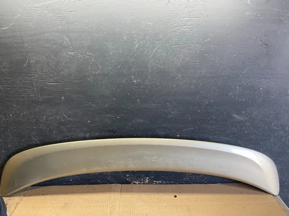 Alerón de puerta trasera Infiniti i35 2002 a 2004 con luz R5292 DG Foto 1 de 4