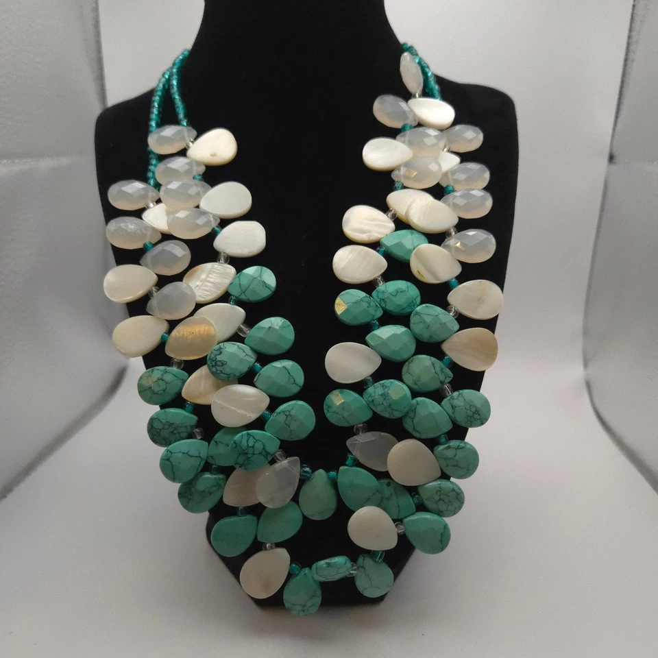 Collar en capas Coldwater Creek aspecto azul/blanco perla/turquesa Foto 1 de 4