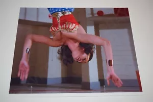 Lynda Carter Wonder Woman pinup 8x10 glossy photo Busty Sexy Cleavage tv 1168 - Picture 1 of 1