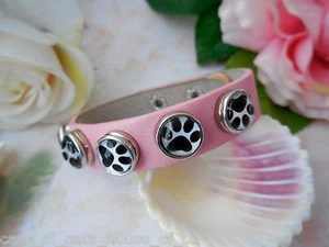 4213 - CHUNK BRACELET, PINK LEATHER BAND, 5 BLACK&WHITE PAWPRINT CHUNK BUTTONS - Picture 1 of 1
