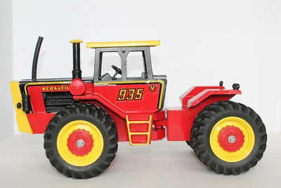 VERSATILE 935 4WD TRACTOR 1/16 - Image 1 of 4