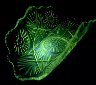 EAPG Bread Server Vintage Cut Glass Crystal Sawtooth Edge UV GLOW Fun Cool Gift - Image 1 of 4