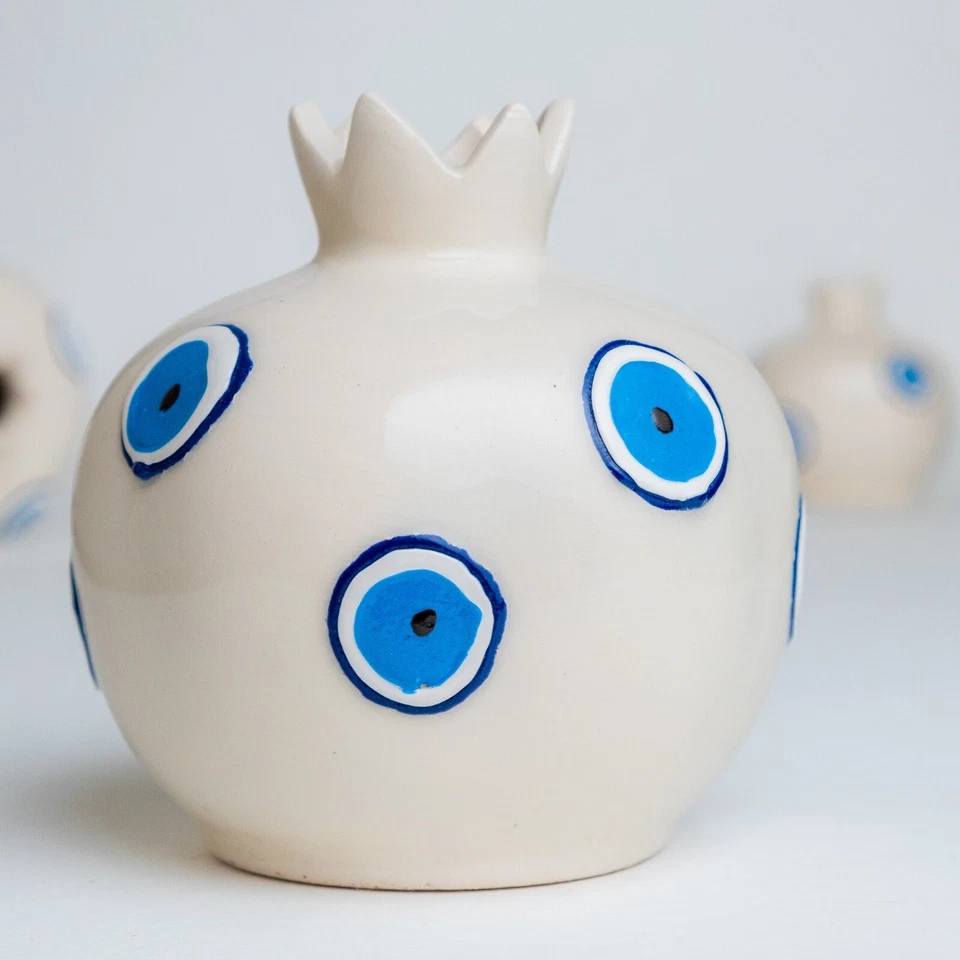 Jarrón de cerámica hecho a mano, jarrón decorativo de granada, soporte para incienso, mal de ojo Foto 1 de 4