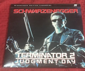 Terminator 2 Judgement Day (1991) Widescreen 2 Disc Edition Laserdisc - Picture 1 of 2