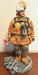 Bonita estatua de bombero Retrato de Valor por Bradford Exchange 1 de 2000 - Imagen 1 de 8