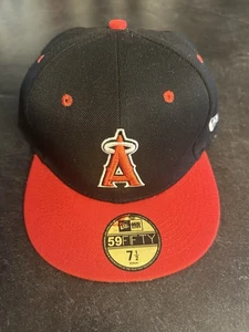 Sombrero ajustado New Era Los Angeles Angels Of Anaheim negro rojo talla 7 1/2 - Imagen 1 de 2