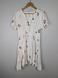 Besticktes Blumen Kleid Damen 6 Weiß Kurzarm Schnürung Boho Mini Style - Bild 1 von 9