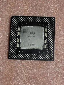 Intel Pentium 200 MHz Socket 7 CPU SL24Q Vintage GOLD - Picture 1 of 2