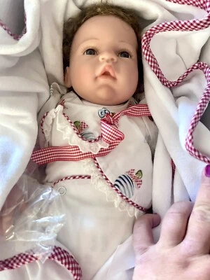 NIB. RARE Lee Middleton Doll Breath Of Life Baby Molly 17” #3450. Born 2005. - Image 1 of 4