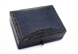 ANTIQUE JEWELRY BOX FROM THE 1930S FOR BROOCHES - Picture 1 of 4