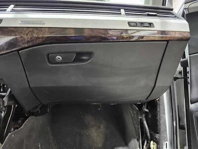 Оригинальный черный отсек для перчаточного ящика Audi Q7 2018-2019 годов выпуска 4M1857035R24A - Изображение 1 из 2