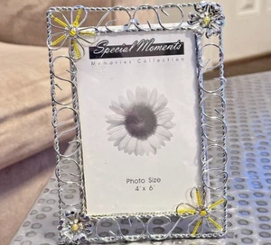 Set of 2 Special Moments Color Beaded Daisy Hearts Floral Design 4" x 6" Frame - Picture 1 of 8