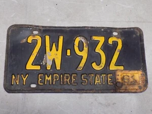 1960 New York License Plate 2W-932 w/ 1961 Tab ~ FastFreeShip~ - Picture 1 of 3