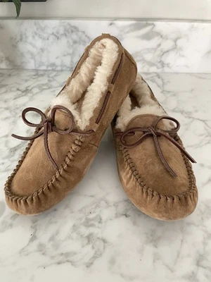 UGG Dakota Womens 7 Brown Sheepskin Slippers Shoes Suede 5612 Moccasins - Image 1 of 4