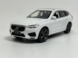 Volvo XC60 White Pearl LHD 1:32 Scale Tayumo 32100113 - Picture 1 of 10