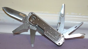 OEM Leatherman Free T4 Silber Edelstahl Multi-Tool Messer & andere Werkzeuge-Top - Bild 1 von 12