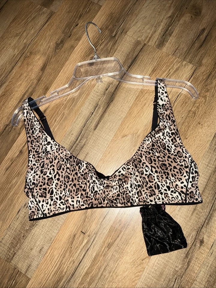 Sujetador Victoria Secret L de satén de colección sin costuras sin relleno guepardo / negro reversible nuevo con etiquetas Foto 1 de 4