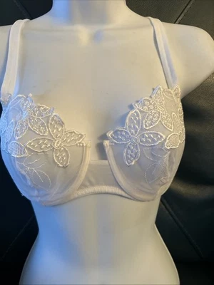 Sujetador con aros Malizia by La Perla blanco flores transparentes Italia 34D Foto 1 de 4