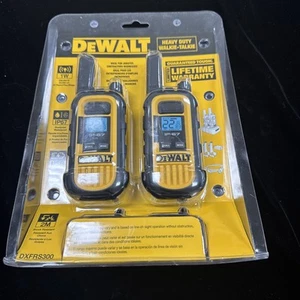 DEWALT DXFRS300 Two Way UHF/FM Radio Walkie Talkie - Set of 2 - Zdjęcie 1 z 2